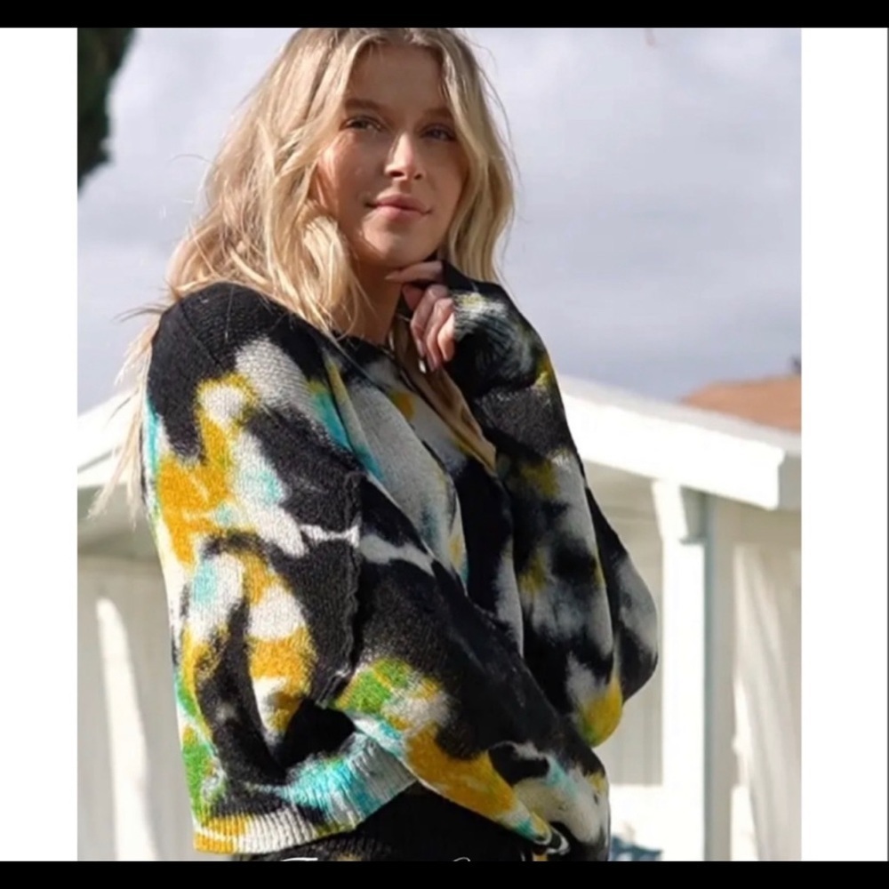 MARLO Tie-Dye Crewneck Crop